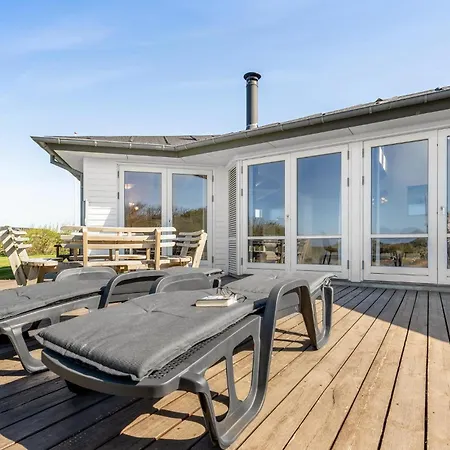 Beautiful In With 4 Bedrooms, Sauna And Wifi